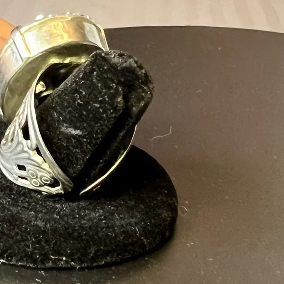 SORRELLI Cocktail Ring Signed White Crystal Set in Silver Filigree Adjustable - Picture 5 of 9